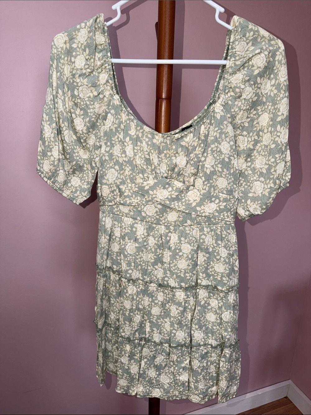 Trixxi Sage Green Floral Puff-Sleeve Mini Dress